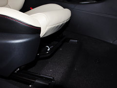 2014款 2.0L 自动 蓝天豪华版