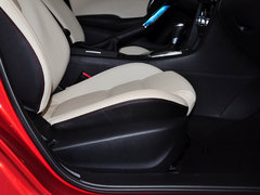 2014款 2.0L 自动 蓝天豪华版