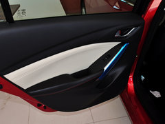 2014款 2.0L 自动 蓝天豪华版