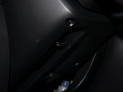 2014款 2.0L 自动 蓝天豪华版