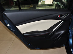 2014款 2.0L 自动 蓝天豪华版