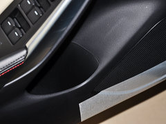 2014款 2.0L 自动 蓝天豪华版