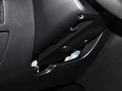 2014款 2.0L 自动 蓝天豪华版