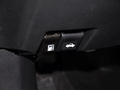 2014款 2.0L 自动 蓝天豪华版
