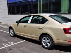 2015款 1.6L 手动 逸杰版