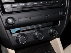 2015款 1.6L 手动 逸杰版