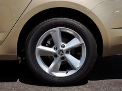2015款 1.6L 手动 逸杰版