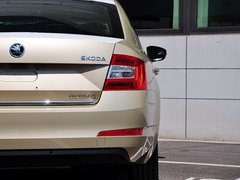 2015款 1.6L 手动 逸杰版