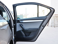2015款 1.6L 手动 逸致版