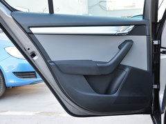 2015款 1.6L 手动 逸致版
