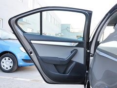 2015款 1.6L 手动 逸致版