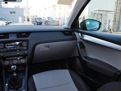 2015款 1.6L 手动 逸致版