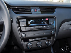 2015款 1.6L 手动 逸致版