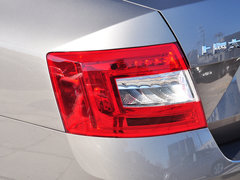 2015款 1.6L 手动 逸致版