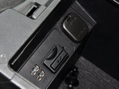 2014款 两厢 1.5L 自动 尊贵型