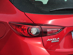 2014款 两厢 1.5L 自动 尊贵型