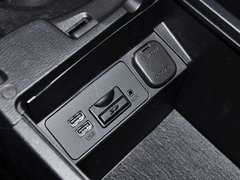 2014款 三厢 1.5L 自动 尊贵型