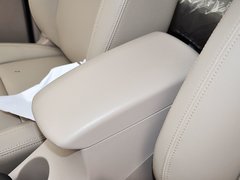 2014款 1.6L 手动 智尚版 5座