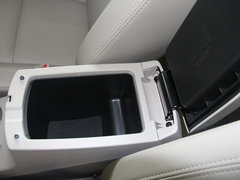 2014款 1.6L 手动 尊尚版 5座