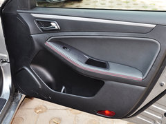 2014款 1.8T 自动 运动豪华型