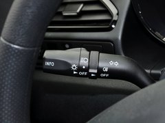 2014款 2.0L 自动 舒适型