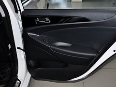2014款 2.0L 自动 豪华版