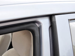 2014款 1.0L 手动标准型