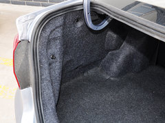 2014款 1.0L 手动标准型