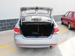 2014款 1.0L 手动标准型