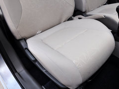 2014款 1.0L 手动标准型