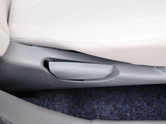 2014款 1.0L 手动标准型