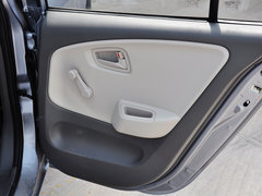 2014款 1.0L 手动标准型
