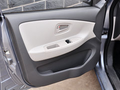 2014款 1.0L 手动标准型