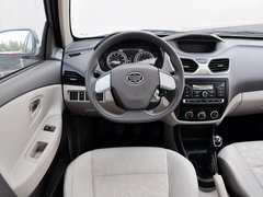 2014款 1.0L 手动标准型