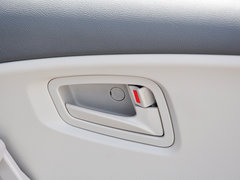 2014款 1.0L 手动标准型