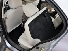 2014款 1.0L 手动标准型