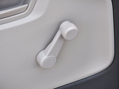 2014款 1.0L 手动标准型