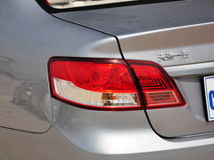 2014款 1.0L 手动标准型