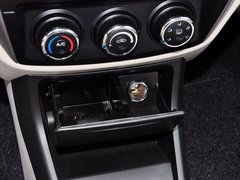2014款 1.0L 手动标准型