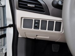 2014款 1.0L 手动标准型