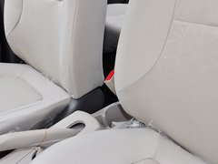 2014款 1.0L 手动标准型