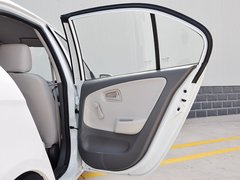 2014款 1.0L 手动标准型