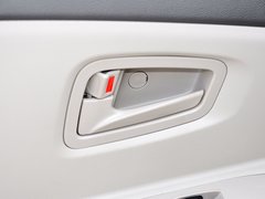 2014款 1.0L 手动标准型