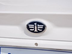 2014款 1.0L 手动标准型