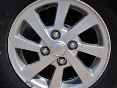 2014款 1.0L 手动标准型