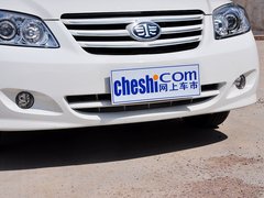 2014款 1.0L 手动标准型