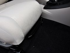 2014款 1.0L 手动标准型