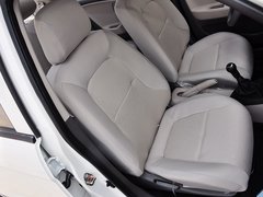 2014款 1.0L 手动标准型