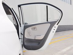 2014款 1.0L 手动标准型