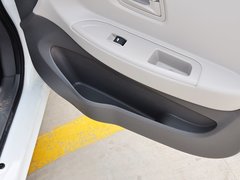 2014款 1.0L 手动标准型